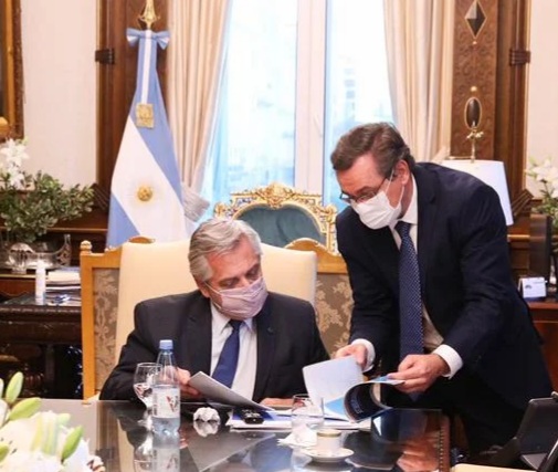 Hensel presentó en la Casa Rosada los avances del Plan de Desarrollo Minero Hensel presentó en la Casa Rosada los avances del Plan de Desarrollo Minero