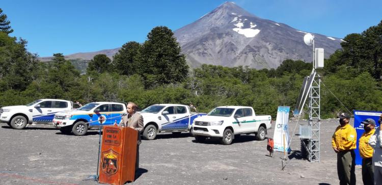 Inauguración y puesta en marcha de la red de monitoreo del volcán Lanín en la provincia de Neuquén. Inauguración y puesta en marcha de la red de monitoreo del volcán Lanín en la provincia de Neuquén.