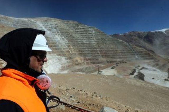 Incertidumbre sobre regulación impide despegue de la minería en Argentina