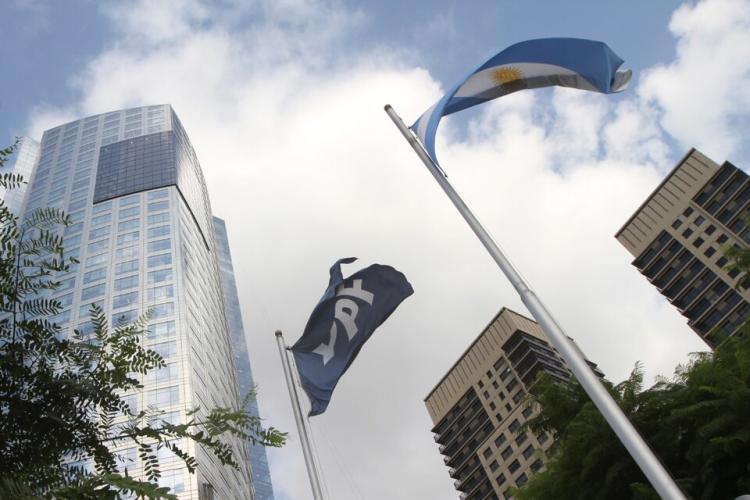 La acción de YPF se destaca en el actual boom bursátil La acción de YPF se destaca en el actual boom bursátil