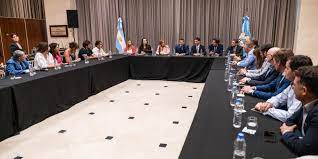 La Cámara Minera de San Juan y la Unión Industrial junto a la secretaria de Minería de la Nación La Cámara Minera de San Juan y la Unión Industrial junto a la secretaria de Minería de la Nación