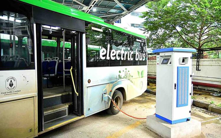 La India planea invertir 10.000 millones de dólares en 50.000 autobuses eléctricos La India planea invertir 10.000 millones de dólares en 50.000 autobuses eléctricos