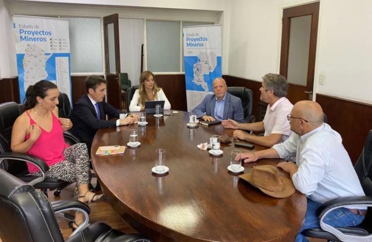 La secretaria de Minería de la Nación recibió a la flamante Cámara de la Turba de Tierra del Fuego La secretaria de Minería de la Nación recibió a la flamante Cámara de la Turba de Tierra del Fuego