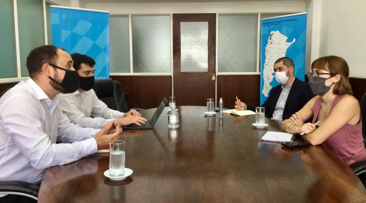 La Secretaria de Minería Fernanda Ávila recibió a representantes del BID La Secretaria de Minería Fernanda Ávila recibió a representantes del BID