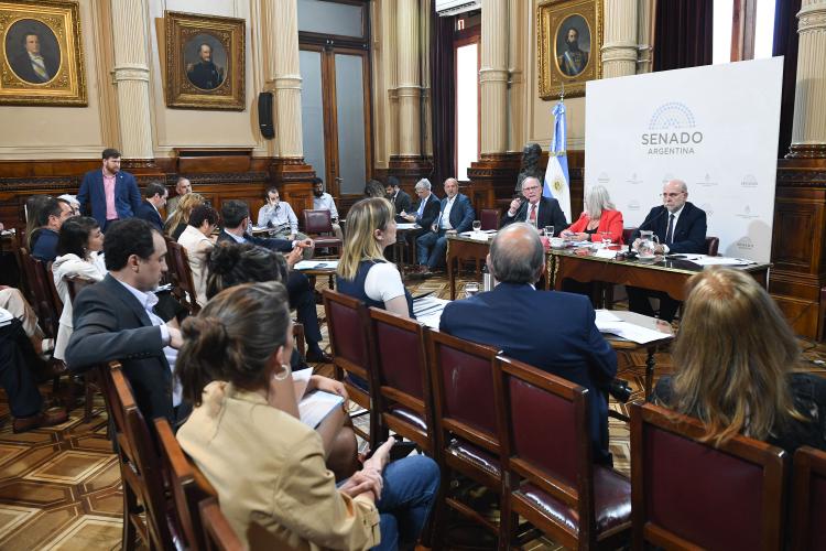 Ley de Glaciares: la oposición anticipa una batalla judicial y el Gobierno se apoya en los gobernadores