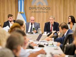 Ley de Glaciares: tensiones y denuncias cruzadas por la cantidad de inscriptos para las audiencias públicas