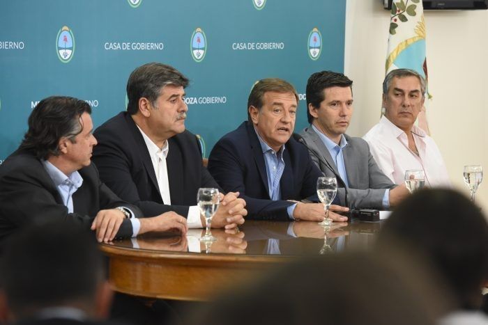 Mendoza: Los mendocinos avalan ampliar la matriz productiva con consenso Mendoza: Los mendocinos avalan ampliar la matriz productiva con consenso
