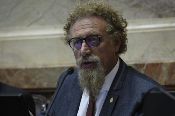 Chubut: Luenzo: "Nación se ha planteado un objetivo: el desembarco de la minería" Chubut: Luenzo: "Nación se ha planteado un objetivo: el desembarco de la minería"