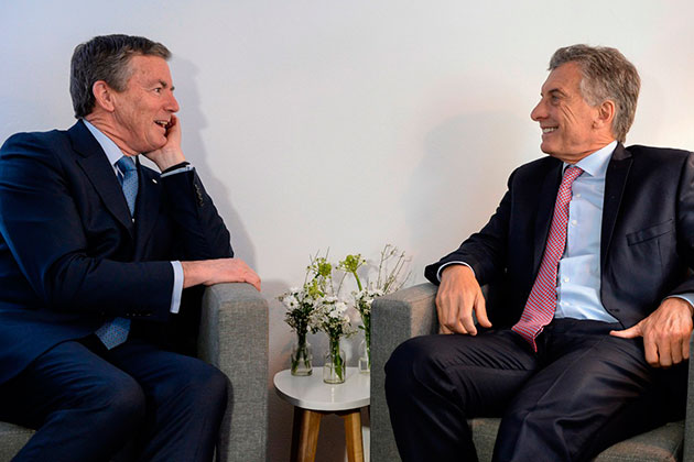 Macri negocia reactivar la minería en Chubut para compensar el declive petrolero Macri negocia reactivar la minería en Chubut para compensar el declive petrolero