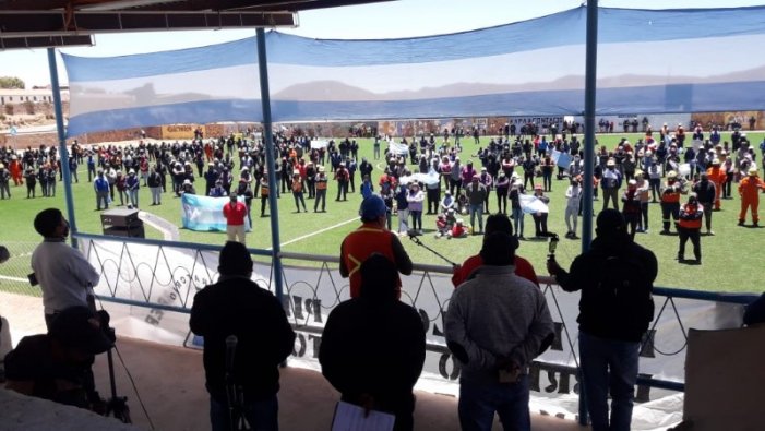 Jujuy: Masiva asamblea minera en respuesta al anuncio de cierre de El Aguilar Jujuy: Masiva asamblea minera en respuesta al anuncio de cierre de El Aguilar