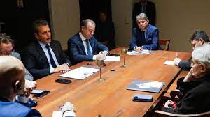 Massa se reunió con funcionarios de EEUU y analizaron oportunidades en minería Massa se reunió con funcionarios de EEUU y analizaron oportunidades en minería