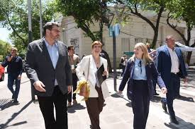 Mendoza: El oficialismo apela a la oposición para aprobar la batería de proyectos mineros Mendoza: El oficialismo apela a la oposición para aprobar la batería de proyectos mineros