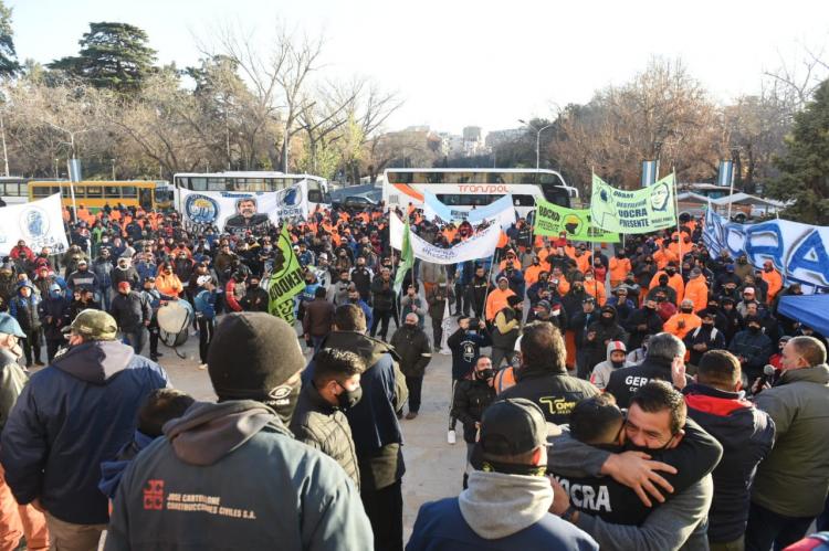 Mendoza: Harán una marcha para reclamarle a Suarez por la falta de decisión en materia minera Mendoza: Harán una marcha para reclamarle a Suarez por la falta de decisión en materia minera