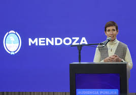 Mendoza/¿será para tanto?: para Jimena Latorre "la discusión sobre la minería ya se superó en la provincia" Mendoza/¿será para tanto?: para Jimena Latorre "la discusión sobre la minería ya se superó en la provincia"