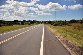Murieron 4: viajaban por la Ruta 11, perdieron el control de la camioneta, chocaron contra un camión y se desató una tragedia Murieron 4: viajaban por la Ruta 11, perdieron el control de la camioneta, chocaron contra un camión y se desató una tragedia