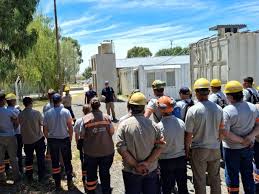 Olavarría: Asamblea en una cantera por el despido de 10 trabajadores Olavarría: Asamblea en una cantera por el despido de 10 trabajadores