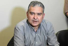 Chubut: Tras la escandalosa sesión, el Diputado Pagliaroni aseguró que los manifestantes eran "gente antisistema que solo fueron a provocar disturbios" Chubut: Tras la escandalosa sesión, el Diputado Pagliaroni aseguró que los manifestantes eran "gente antisistema que solo fueron a provocar disturbios"
