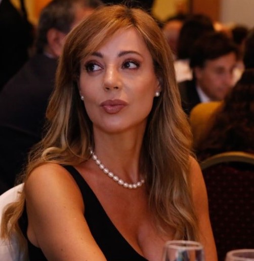 Para Flavia Royón "la contratación en mano de obra local, como el desarrollo de proveedores locales, es una parte inherente de la licencia social" Para Flavia Royón "la contratación en mano de obra local, como el desarrollo de proveedores locales, es una parte inherente de la licencia social"