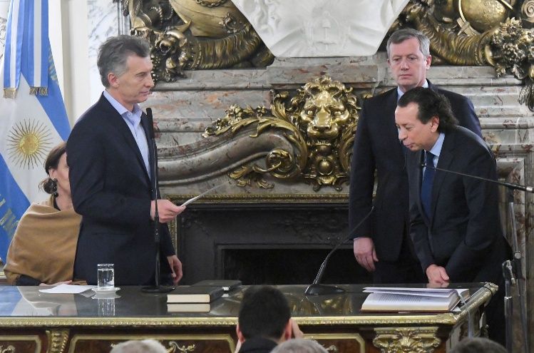 Para Macri la "recalificación a mercado emergente se traducirá en más trabajo"