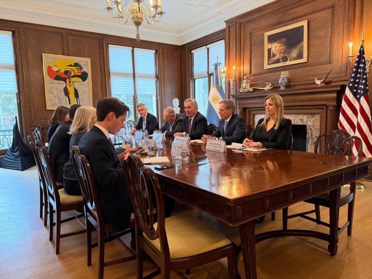 Quirno se reunió con el CEO de Glencore por dos proyectos mineros que implican una inversión de USD 14.000 millones