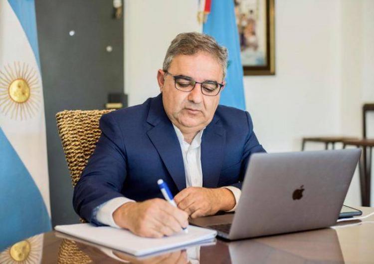 Raúl Jalil: 'Nunca tuvimos problemas de inseguridad jurídica con el litio en Catamarca' Raúl Jalil: 'Nunca tuvimos problemas de inseguridad jurídica con el litio en Catamarca'
