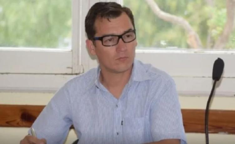 Río Negro/Cachetazo al rol del Estado: concejal denunció amenazas de muerte por un conflicto con tierras contaminadas Río Negro/Cachetazo al rol del Estado: concejal denunció amenazas de muerte por un conflicto con tierras contaminadas