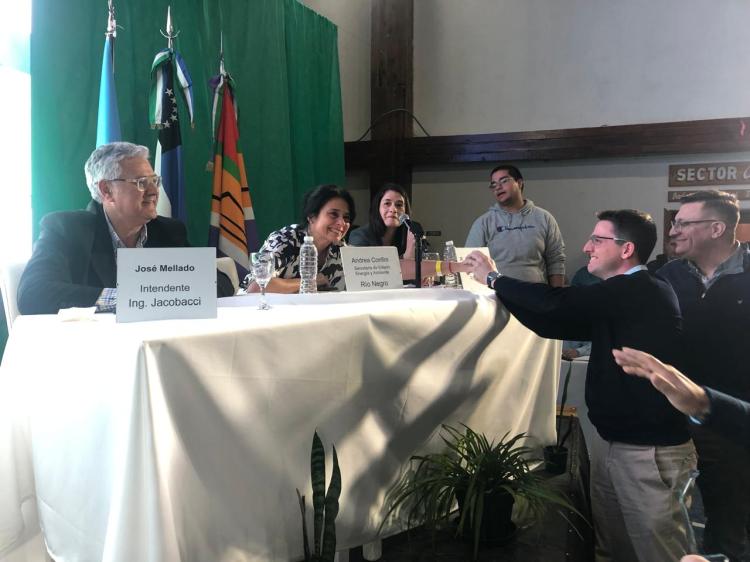 Río Negro: Confini resaltó el trabajo del gobierno para lograr la licencia social en el proyecto Calcatreu Río Negro: Confini resaltó el trabajo del gobierno para lograr la licencia social en el proyecto Calcatreu