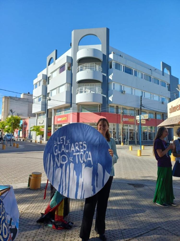 Río Negro: Desde el peronismo le pidieron a Weretilneck que se mantenga al margen de las negociaciones sobre la Ley de Glaciares