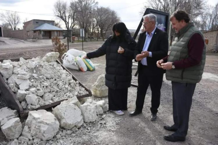 Río Negro/Jacobacci: El gobernador inauguró renovado espacio verde llamado "Trabajadores Mineros"