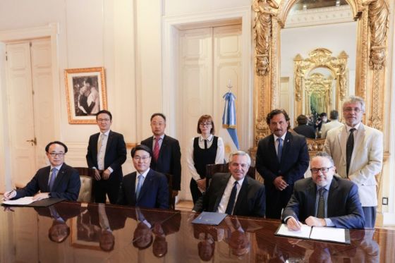 Salta: El gobernador Sáenz y directivos de Posco confirmaron al Presidente el inicio de la planta comercial de litio Salta: El gobernador Sáenz y directivos de Posco confirmaron al Presidente el inicio de la planta comercial de litio