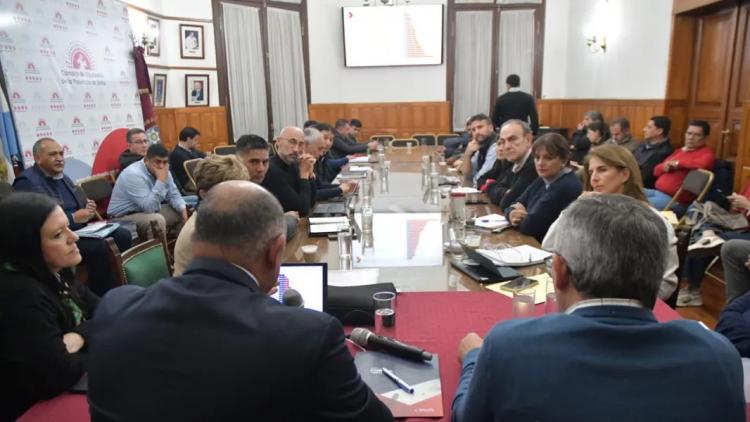 Salta: El Gobierno presentó el proyecto de "Simplificación tributaria y reducción de la carga fiscal" Salta: El Gobierno presentó el proyecto de "Simplificación tributaria y reducción de la carga fiscal"