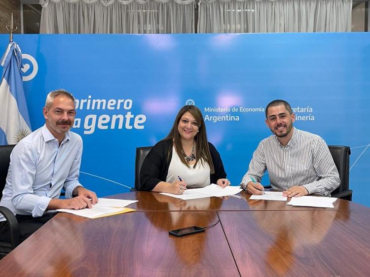 Salta firmó la adhesión al Registro Federal de Proveedores Mineros Salta firmó la adhesión al Registro Federal de Proveedores Mineros
