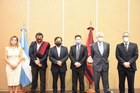 Salta: La empresa china BRUNP Recycling presentó al Gobernador sus planes de inversión en litio Salta: La empresa china BRUNP Recycling presentó al Gobernador sus planes de inversión en litio