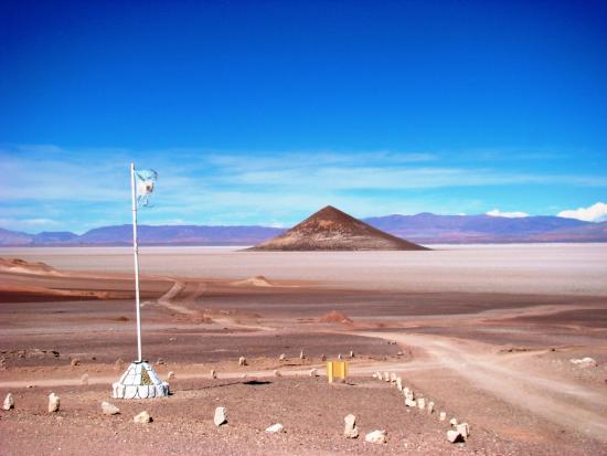 Salta: Licitarán el área de litio más grande del país Salta: Licitarán el área de litio más grande del país