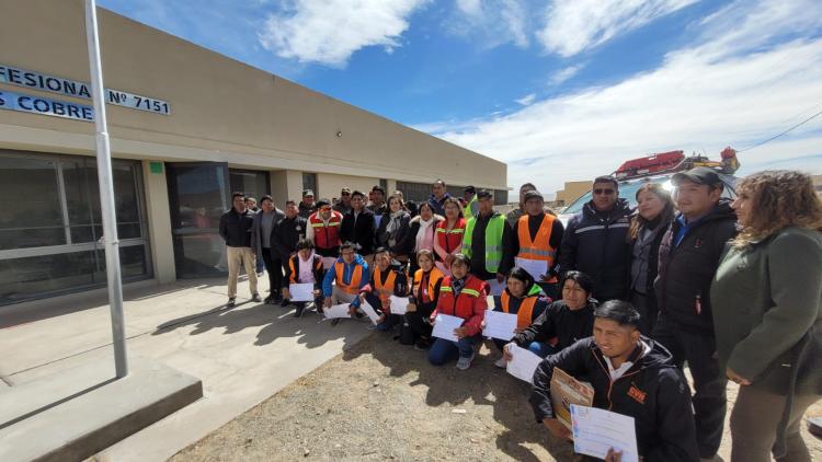Salta: Se entregaron los certificados a los egresados del Curso de Conductores de Alta Montaña Salta: Se entregaron los certificados a los egresados del Curso de Conductores de Alta Montaña