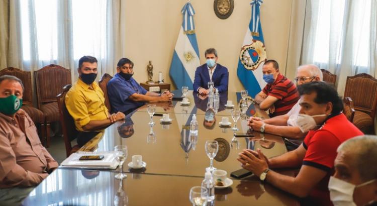 San Juan: El gobernador Uñac se reunió con representantes de gremios y sindicatos mineros de la provincia San Juan: El gobernador Uñac se reunió con representantes de gremios y sindicatos mineros de la provincia