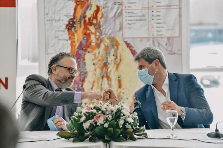 San Juan: El gobernador y el ministro de Desarrollo Productivo recorrieron la Secretaría de Gestión Ambiental y Control Minero San Juan: El gobernador y el ministro de Desarrollo Productivo recorrieron la Secretaría de Gestión Ambiental y Control Minero