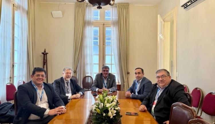 San Juan: El intendente Espejo se reunió con referentes de la minería en Buenos Aires San Juan: El intendente Espejo se reunió con referentes de la minería en Buenos Aires