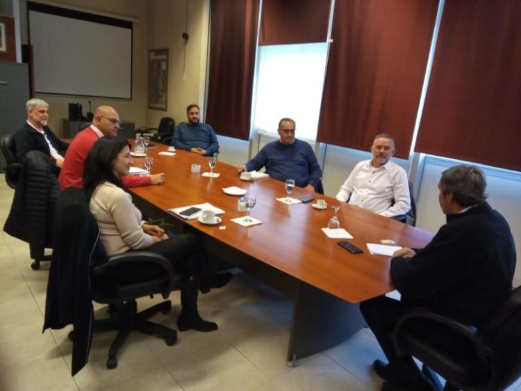 San Juan: El ministro Astudillo recibió a los nuevos dueños de Gualcamayo San Juan: El ministro Astudillo recibió a los nuevos dueños de Gualcamayo