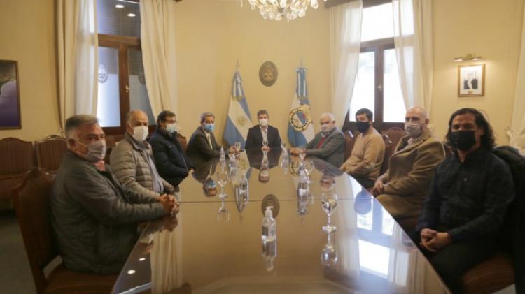 San Juan: El secretario general del Sindicato de Petróleo y Gas Privado resaltó la importancia de la minería al reunirse con el gobernador Uñac San Juan: El secretario general del Sindicato de Petróleo y Gas Privado resaltó la importancia de la minería al reunirse con el gobernador Uñac