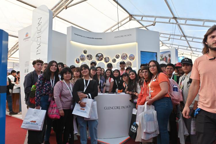San Juan: Estudiantes de Calingasta asistieron a la Expo San Juan Minera San Juan: Estudiantes de Calingasta asistieron a la Expo San Juan Minera