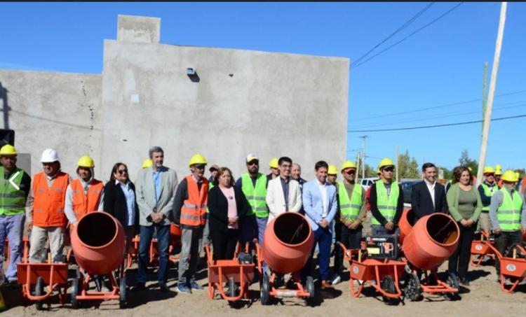 San Juan: Importante apoyo de Minería a las cooperativas de construcción de viviendas de San Martín San Juan: Importante apoyo de Minería a las cooperativas de construcción de viviendas de San Martín