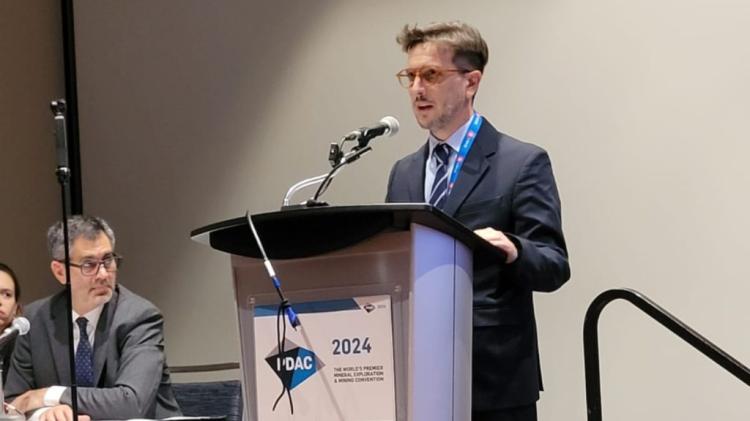 San Juan: Juan Pablo Perea disertó en el "Argentina Day" de Canadá San Juan: Juan Pablo Perea disertó en el "Argentina Day" de Canadá