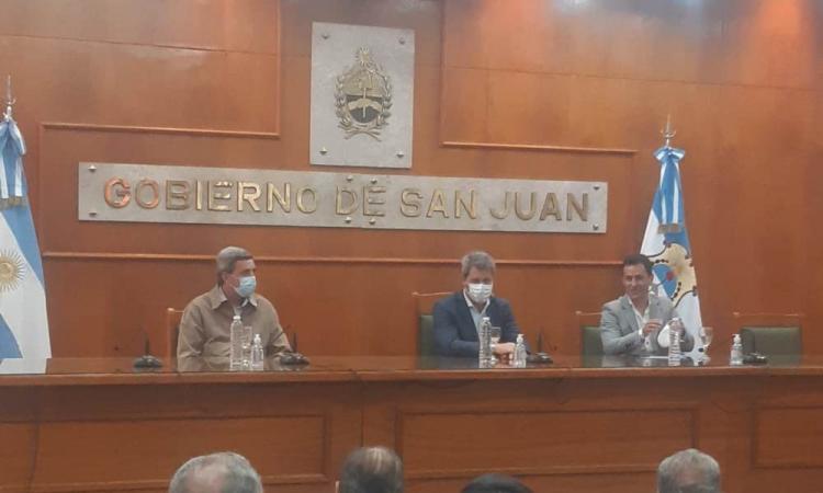 San Juan: Minería presente en la firma de convenios con distintos departamentos: "El deporte es una cuestión de Estado" San Juan: Minería presente en la firma de convenios con distintos departamentos: "El deporte es una cuestión de Estado"