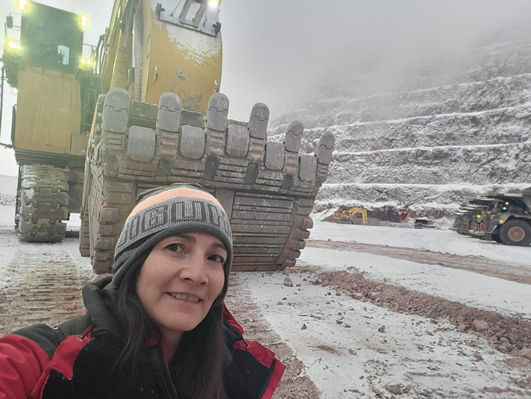 San Juan: Natalia López; "la palera" que es un orgullo para las mujeres mineras argentinas San Juan: Natalia López; "la palera" que es un orgullo para las mujeres mineras argentinas