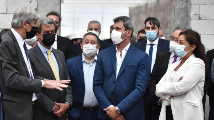 San Juan: Uñac visitó el EPSE y la fábrica de paneles solares junto a empresarios del sector San Juan: Uñac visitó el EPSE y la fábrica de paneles solares junto a empresarios del sector