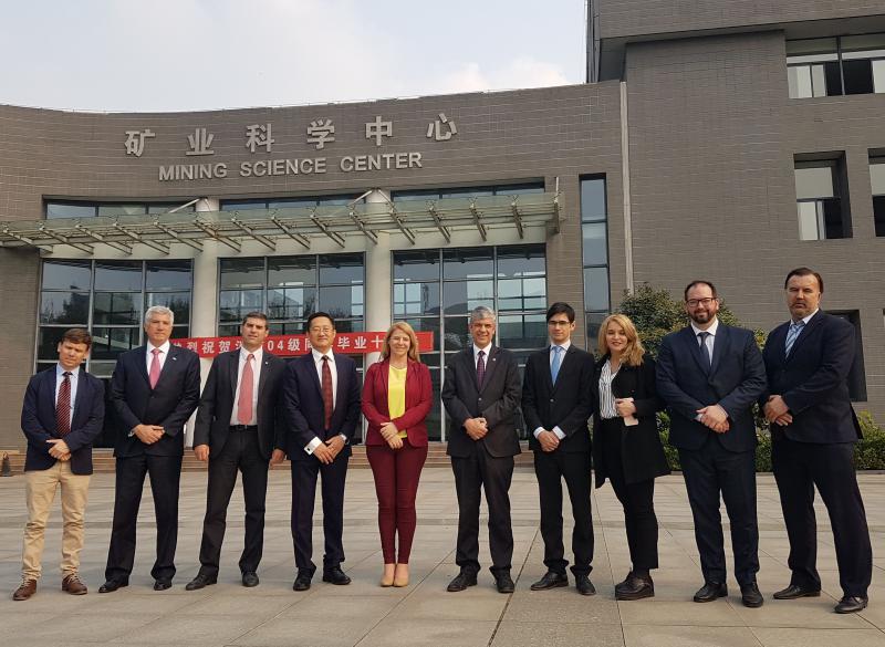 Carolina Sánchez visitó la ciudad de Xuzhou, modelo en saneamiento y cierre de minas Carolina Sánchez visitó la ciudad de Xuzhou, modelo en saneamiento y cierre de minas