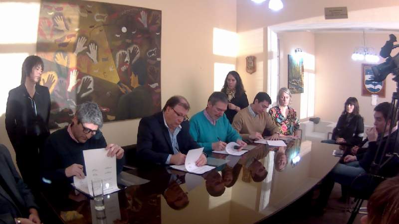 Santa Cruz/ Puerto San Julián: Cerro Vanguardia firmó Acuerdos de Responsabilidad Social Empresaria