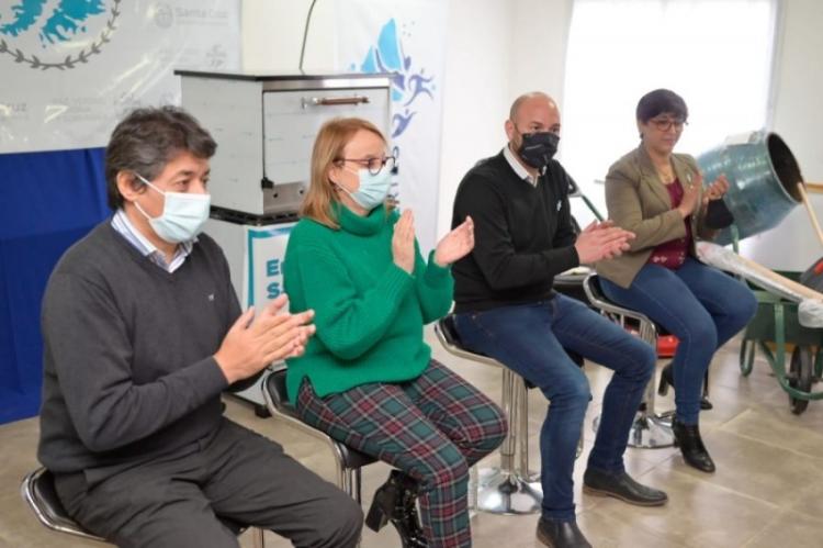 Santa Cruz: Alicia Kirchner confirmó que encabezará la mesa de diálogo con las autoridades de YCRT Santa Cruz: Alicia Kirchner confirmó que encabezará la mesa de diálogo con las autoridades de YCRT