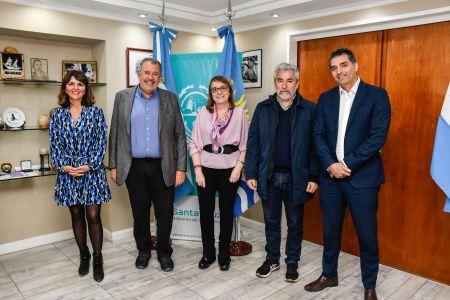 Santa Cruz: Alicia recibió a autoridades de Yacimientos Mineros de Agua de Dionisio de Catamarca Santa Cruz: Alicia recibió a autoridades de Yacimientos Mineros de Agua de Dionisio de Catamarca